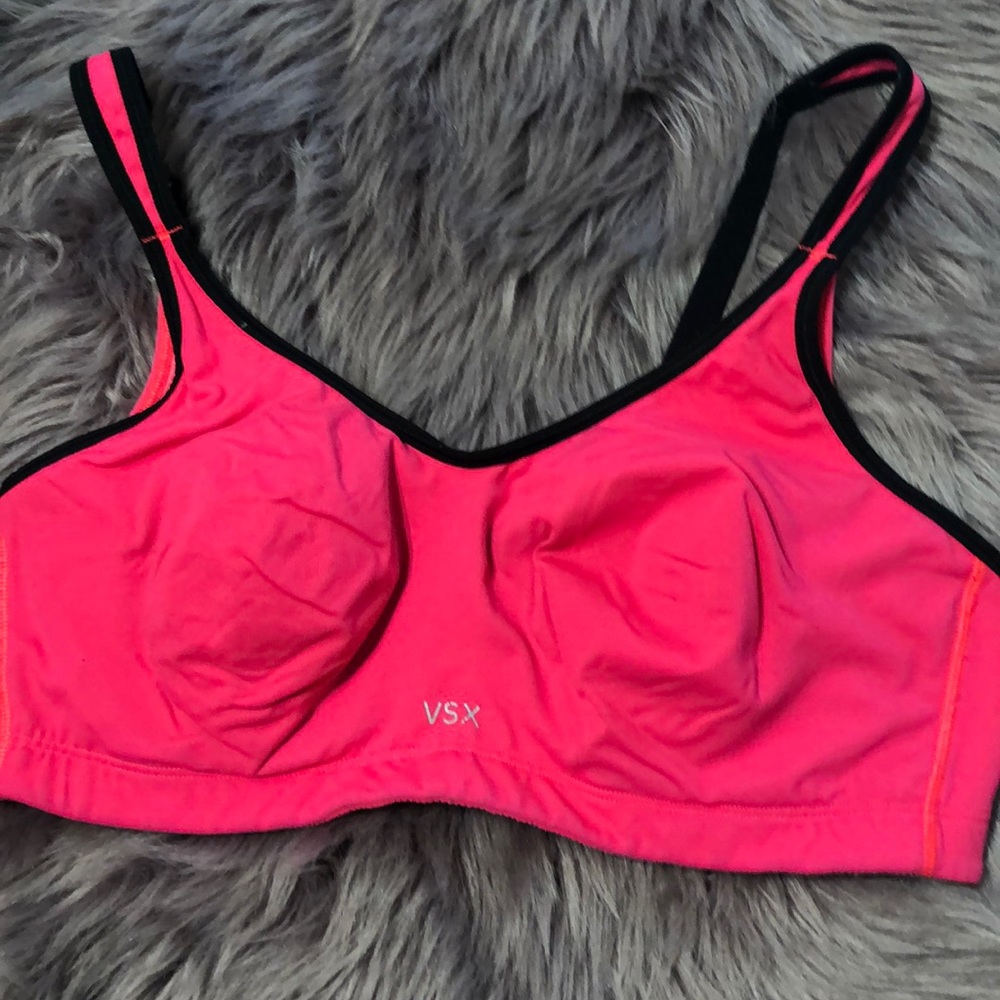 VS Sports Bra - Picture 2 of 5